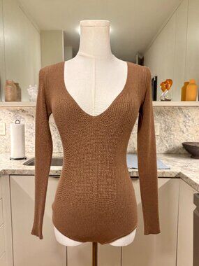 House of Harlow 1960 Brown Ribbed V-Neck Long Sleeve Bodysuit - XS